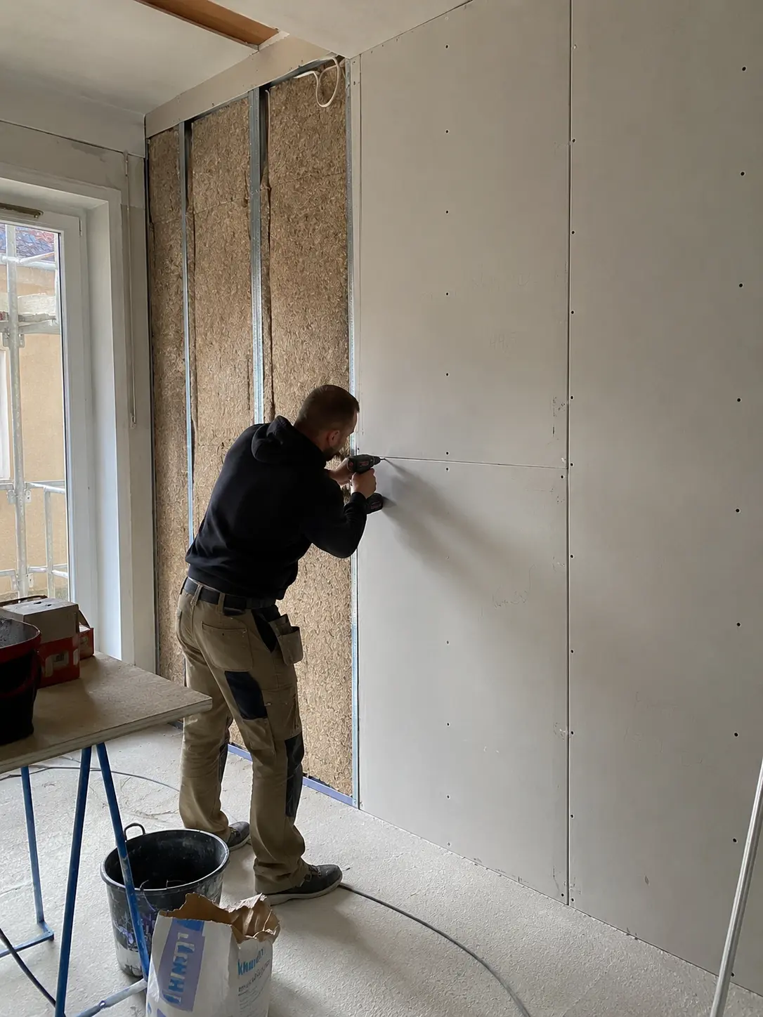 Trockenbauwand mit Dämmung im Wohnhaus Hamburg